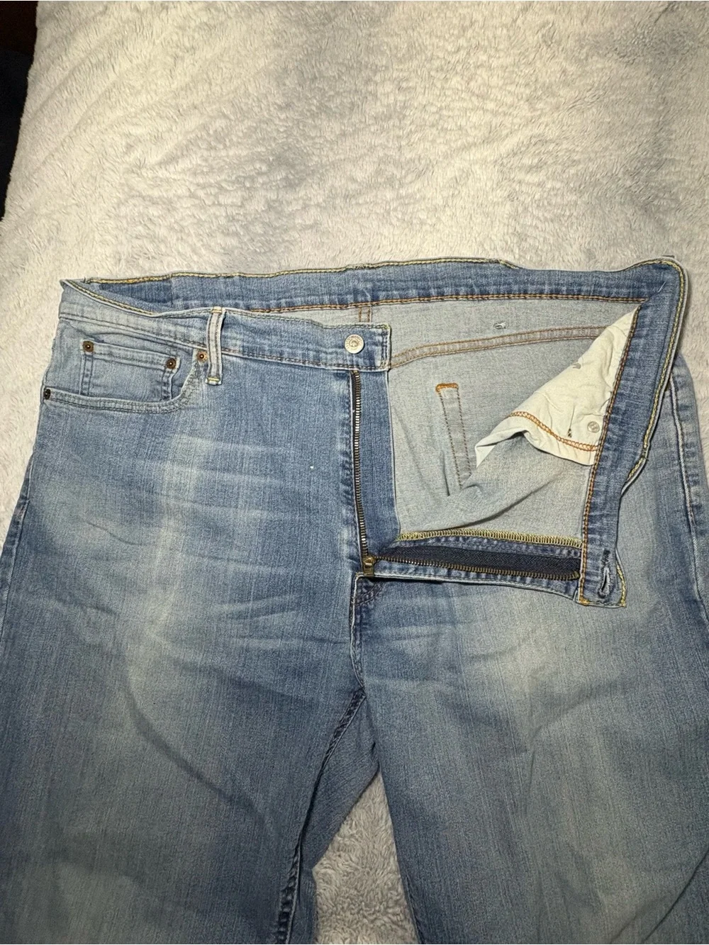 Levi's 541 Men's Light Blue Relaxed Straight Jeans